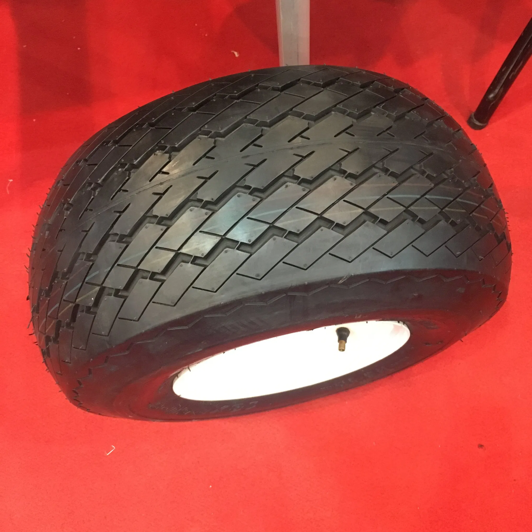 Пневматическое колесо 18X8.50-8 Maxtop