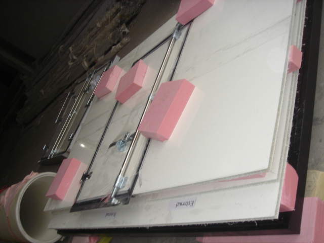 Lightweight and Durable Fiberglass Truck Body for Cargo Transport