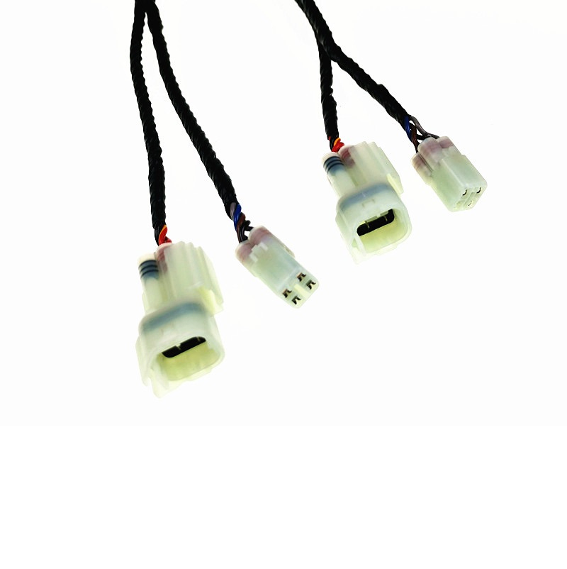 Durable Waterproof Vehicle Wire Harness with 4-Pin Connectors for Reliable Performance
