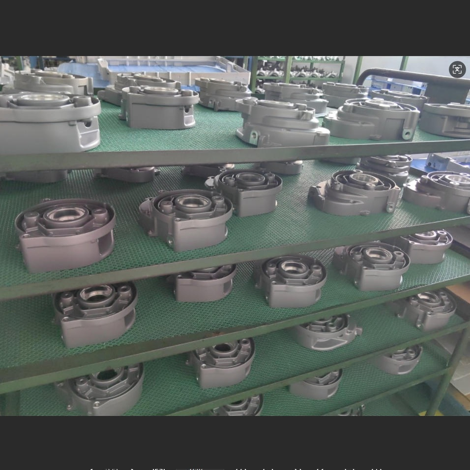 Крышка клапана ГБЦ алюминиевая литая с порошковым покрытием