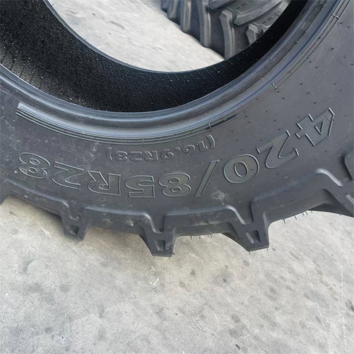 Hot Sale 420/85r28 16.9r28 R-1W Radial Agricultural Tire
