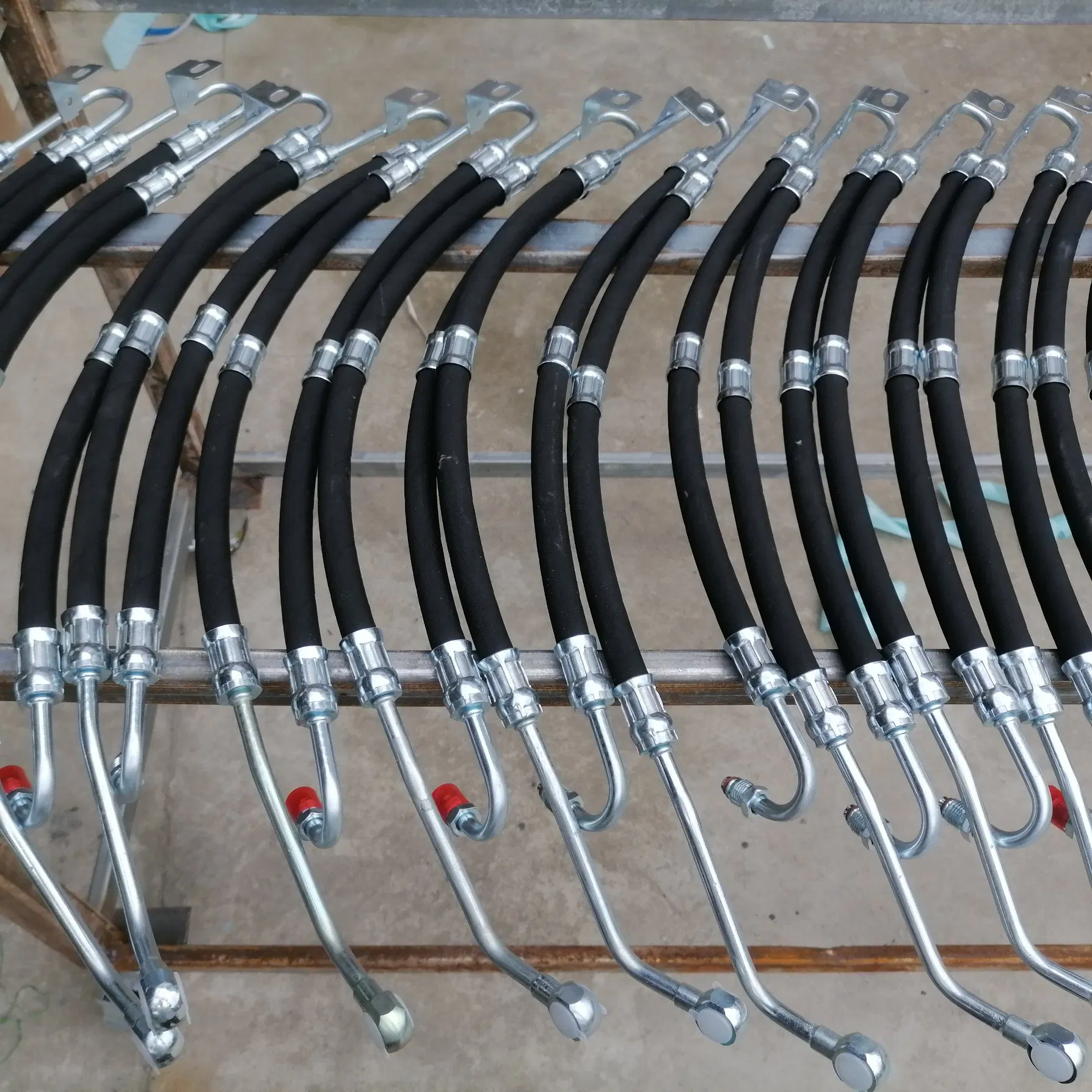 Резиновый шланг гидроусилителя руля VW 1C0422893AB