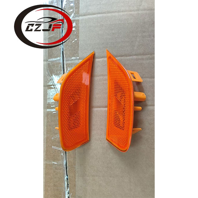 Боковой габарит для Chevrolet Tahoe 2021-2023 (OEM 84776452/53)