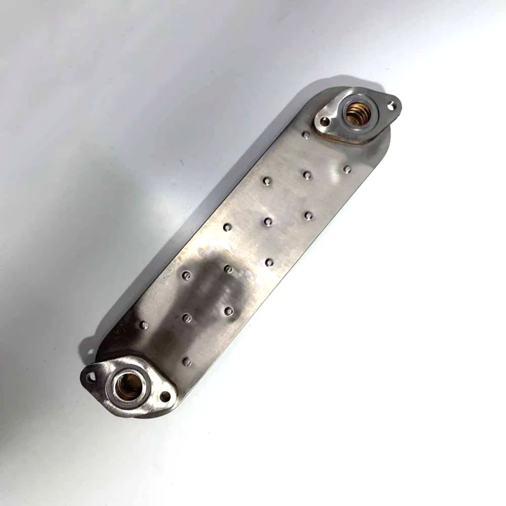 Масляный радиатор 4HF1 для Isuzu