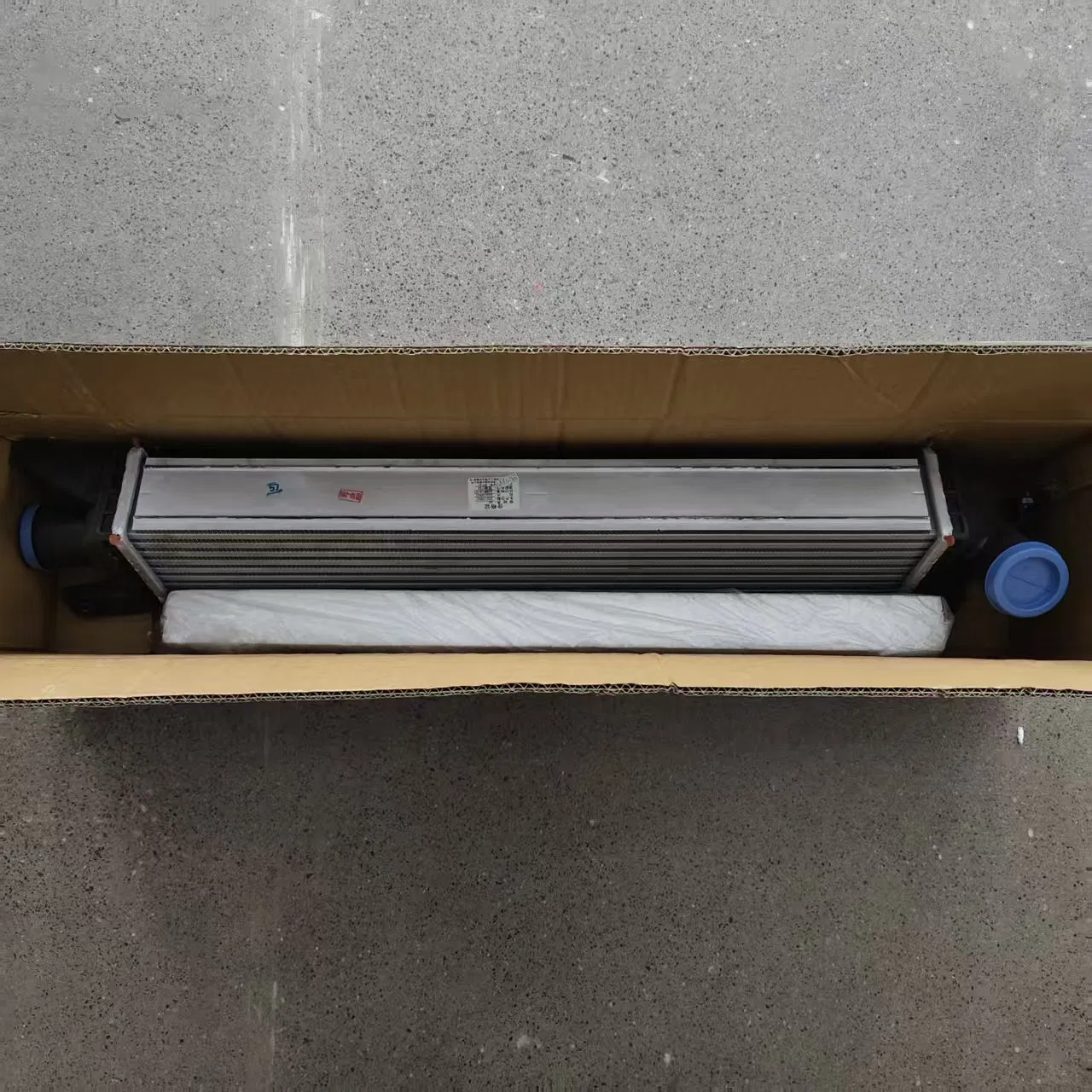 Радиатор охлаждения двигателя Baojun 730 23960056