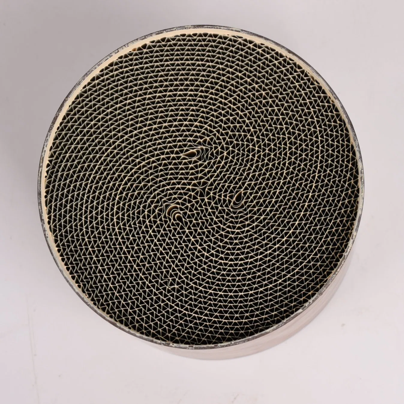 Металлический каталитический нейтрализатор выхлопных газов