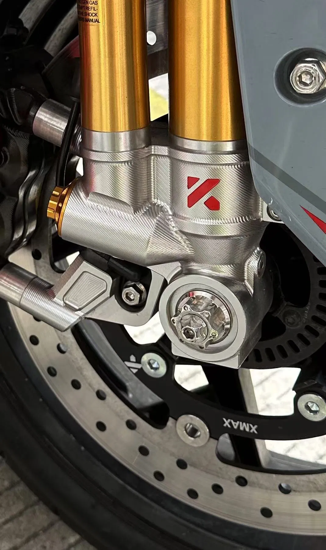 Передние амортизаторы Kingham CNC для YAMAHA Xmax