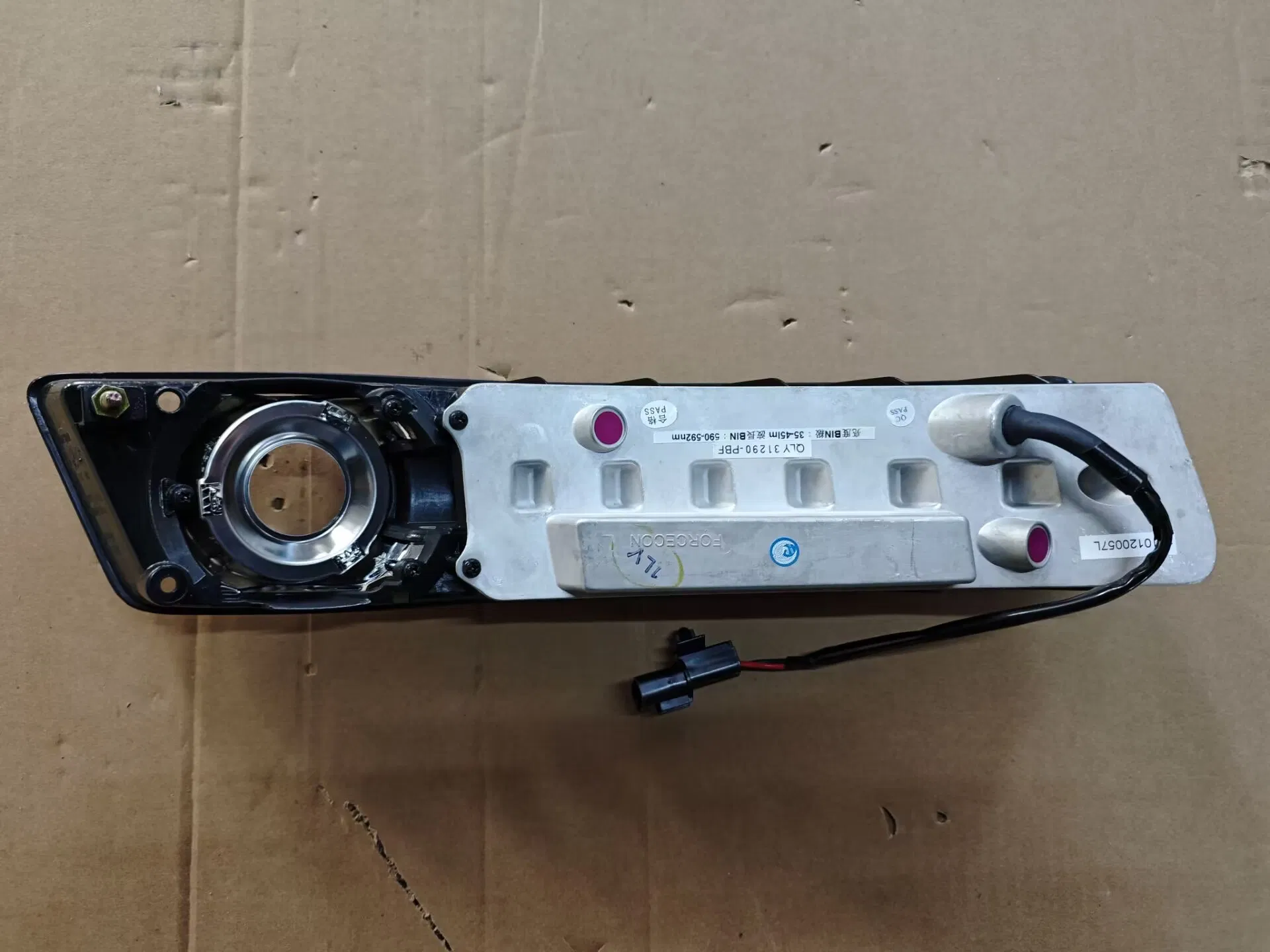 Указатель поворота Luxgen 26135SU100