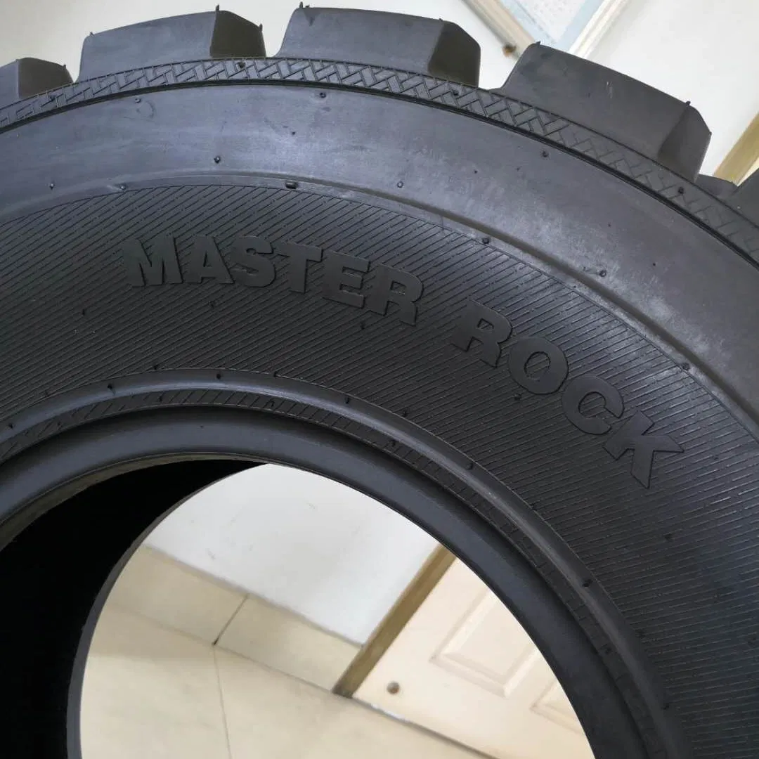 12.5/80-18 R-4 Backhoe Loader Tyre for Construction and Industrial Use with ISO9001