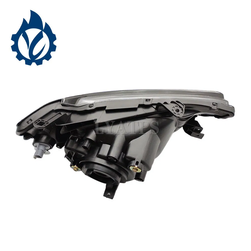 Левая фара для Mitsubishi L200 / Triton 2010-2012