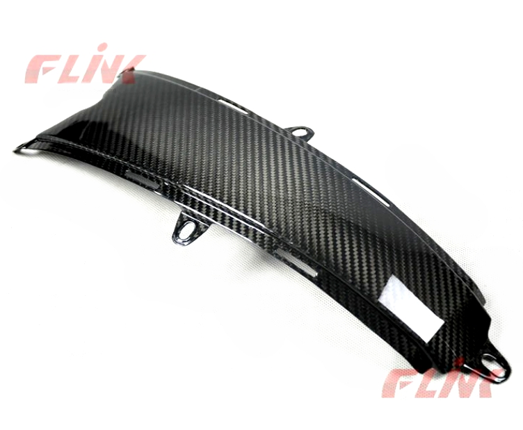 Защита фары Ducati Monster 696 из карбона