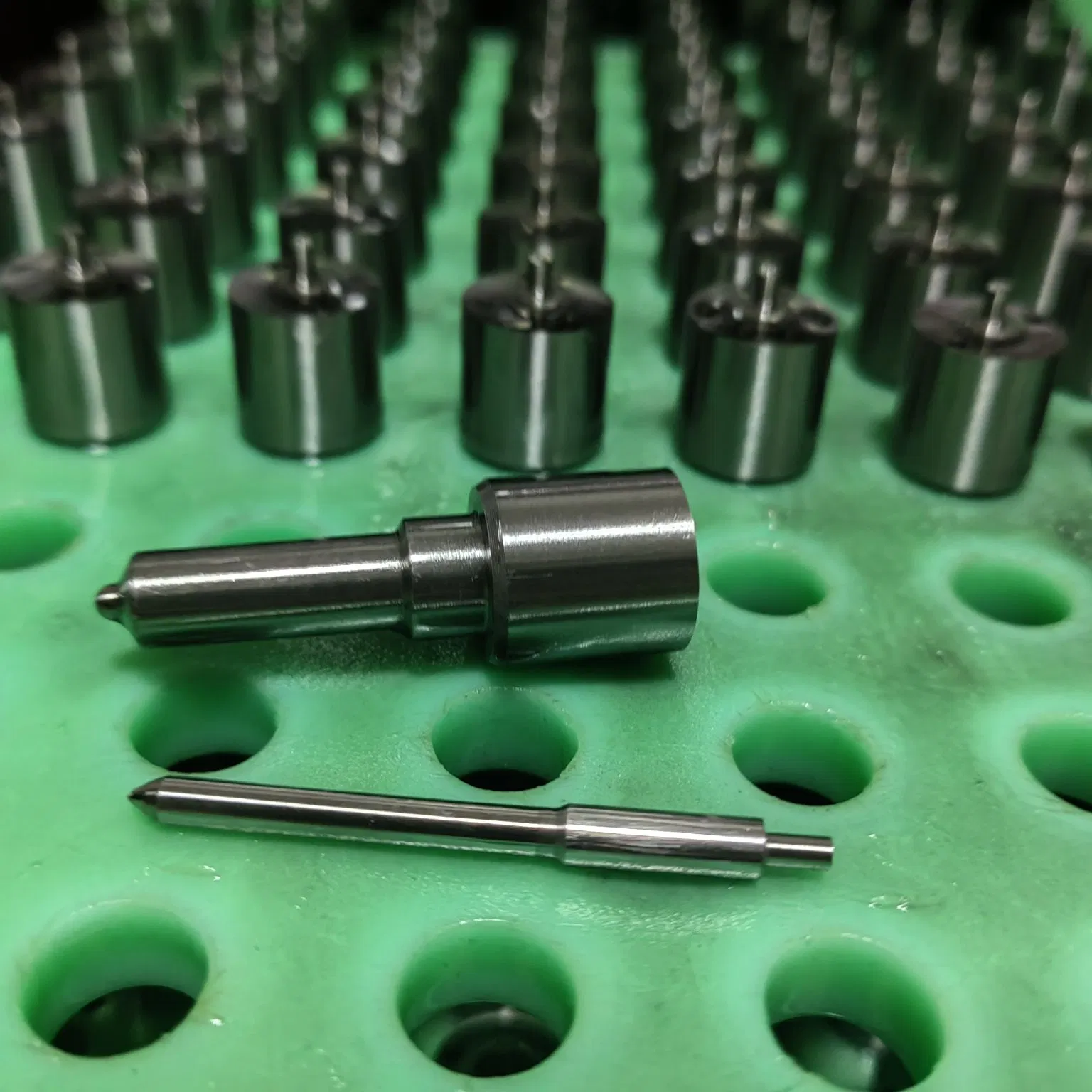 Топливная форсунка дизельная Hengtai DLLA146PN220