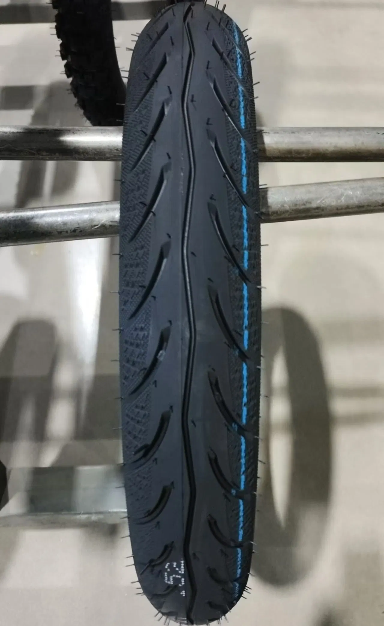 Шины для мотоцикла, трицикла и скутера внедорожные