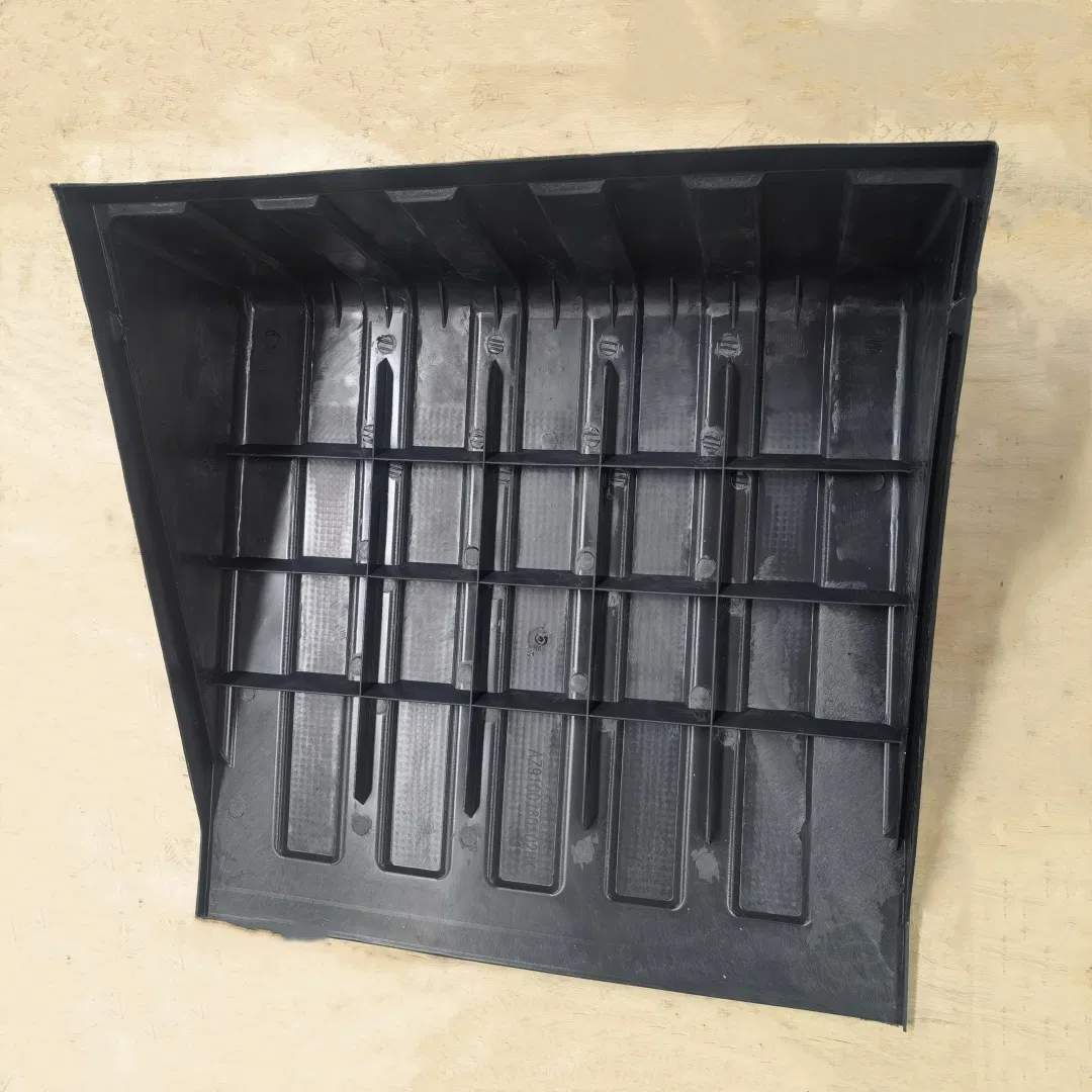 Shacman Camc FAW Foton JAC North Benz Dump Truck Weichai Yuchai Engine Parts Sinotruk HOWO A7 Battery Cover Cold Press Decoration Ring Lens Tray Az9100760102