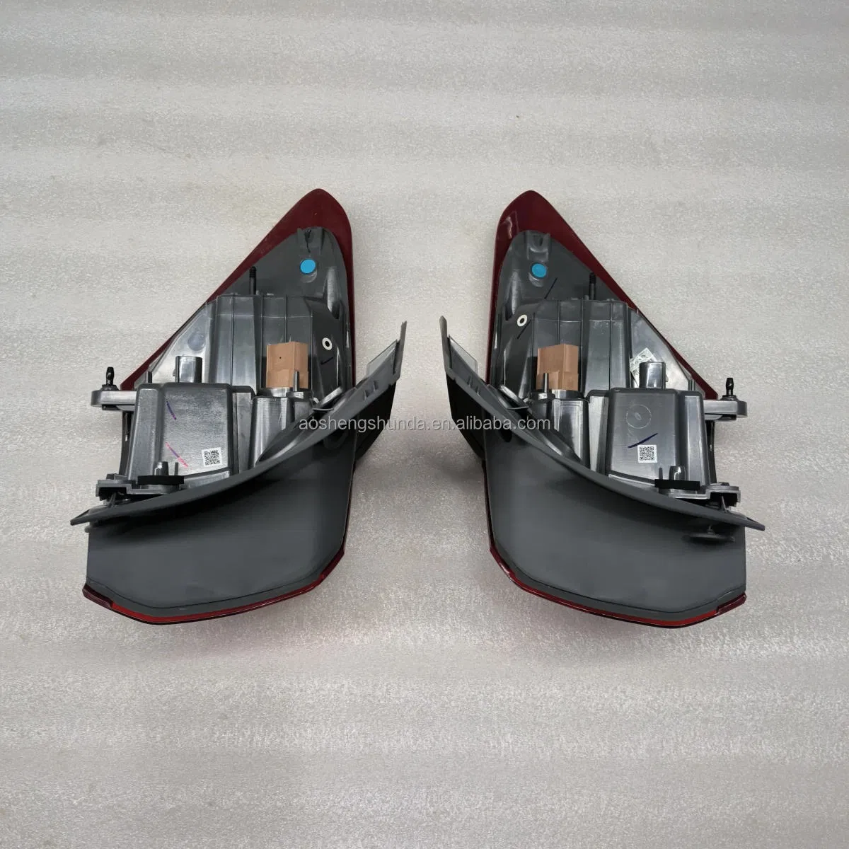 Factory Direct Sales Auto Spare Parts Car Rear Brake Lamp 23394658 23394659 for Che- Vrolet Equinox