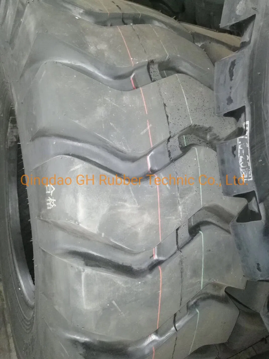 20.5/70-16 14pr Tl E-3/L-3 off The Road Tires/OTR Tires for Loader/Dozer/Earthmover/Grader/Scaper