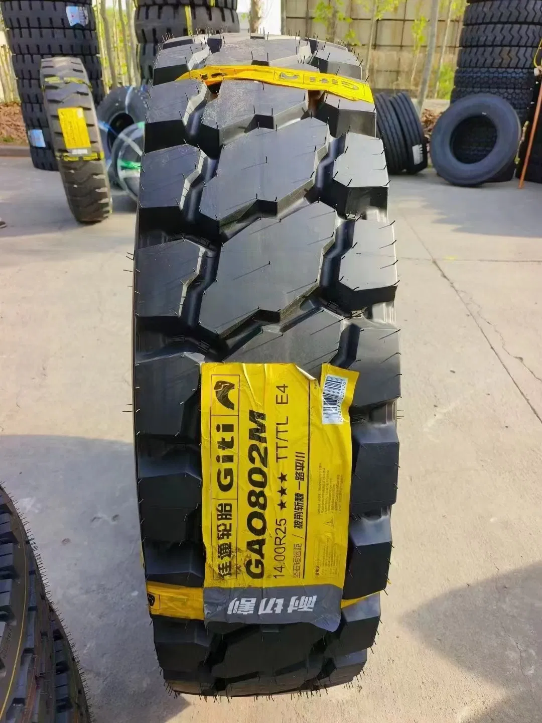 Giti Radial Tyre with Best Prices 12.00r20 11.00r20 Dump Truck Tyre