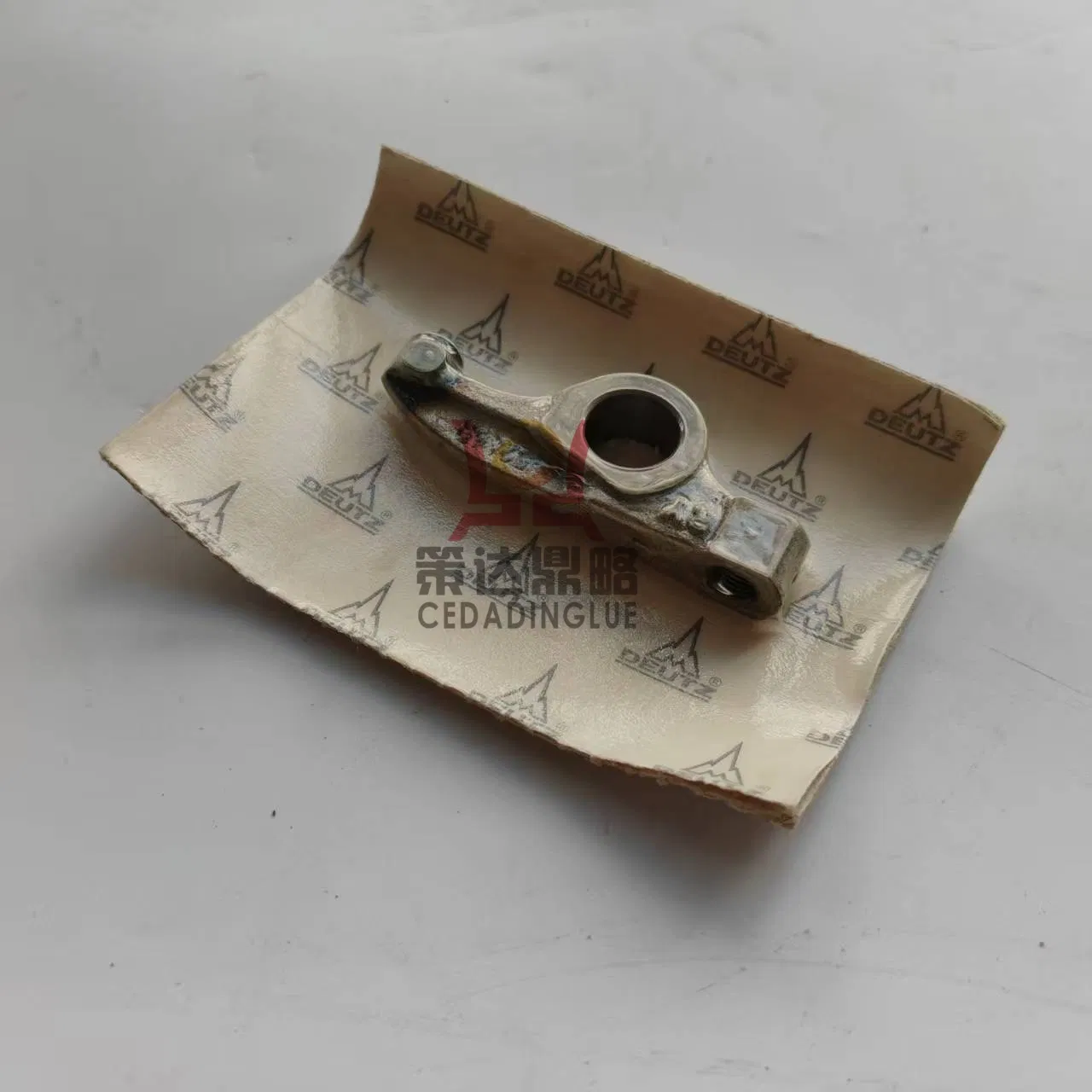 Рокерная коромысло 02109628 для двигателя Deutz BF4L2011