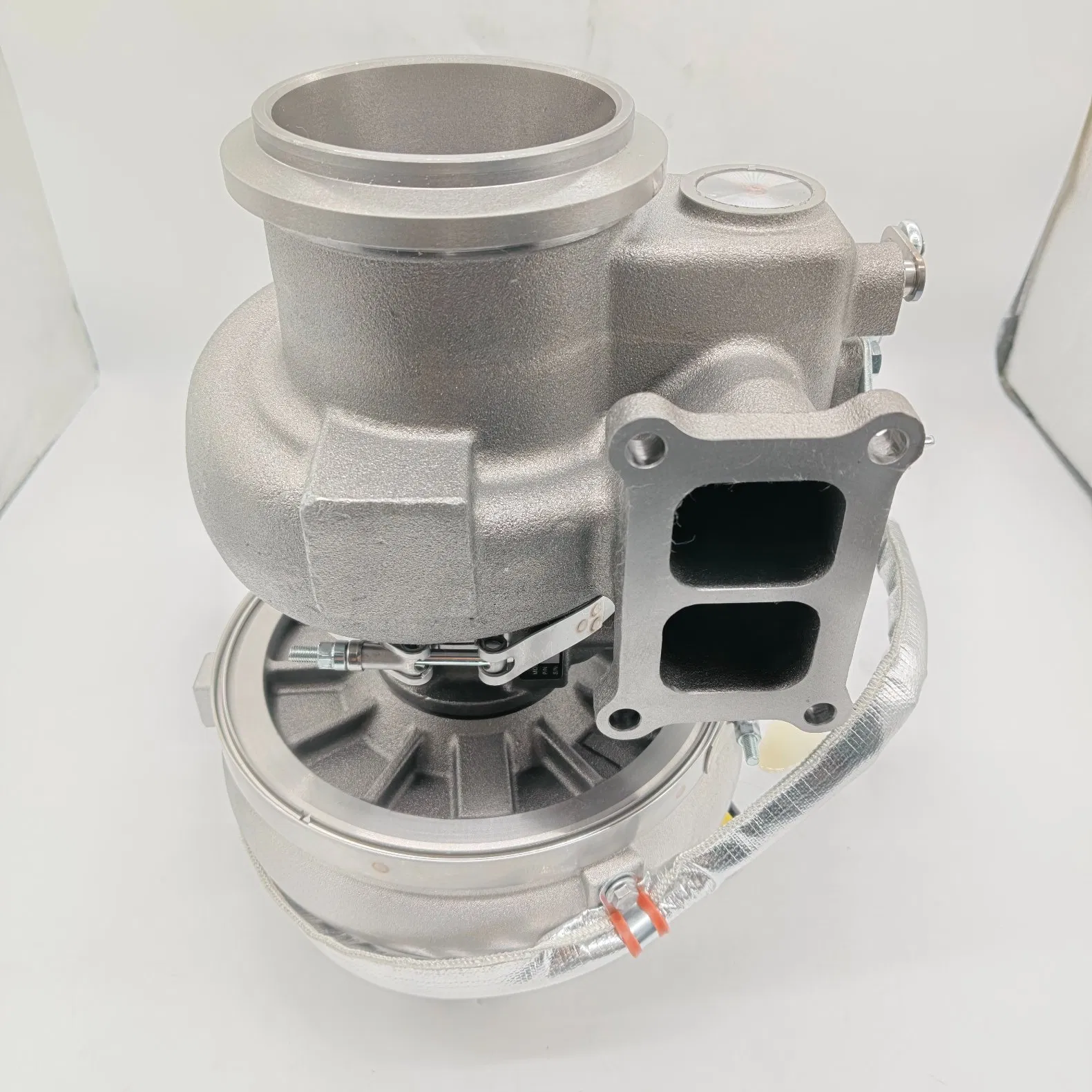 Турбокомпрессор Cummins GTA55 X15 ISX15 QSX15 3104766