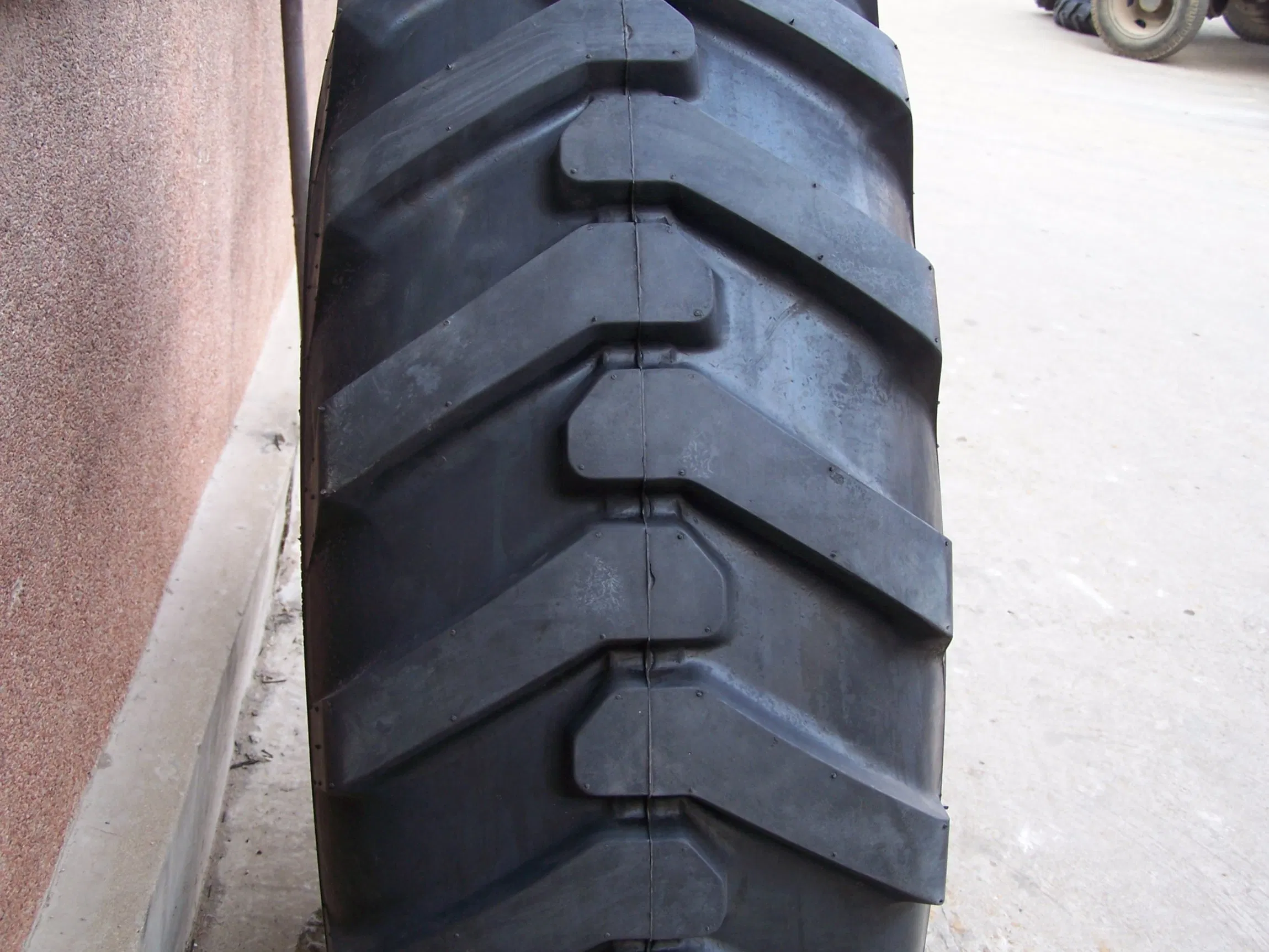 12.4-24 12.4-28 12.4-32 13.6-24 13.6-26 13.6-28 13.6-38 14.00-38 Harvest Tires, Tractor Tires, Agricultural Tires, Farm Tires