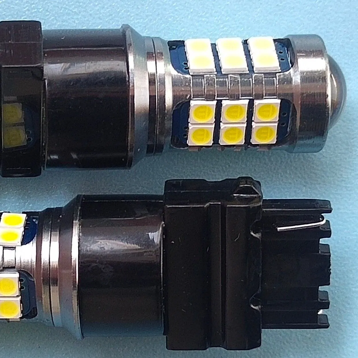 Светодиодная лампа 3157 для авто и мотоцикла, 5W/6W