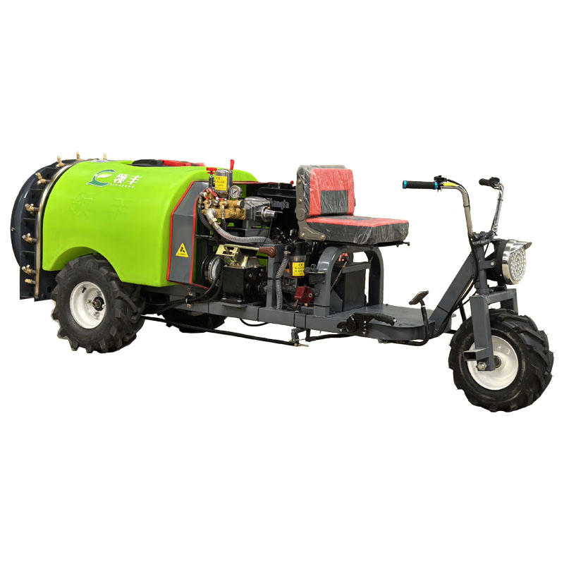 Самоходный опрыскиватель 300L для сада, дизельный