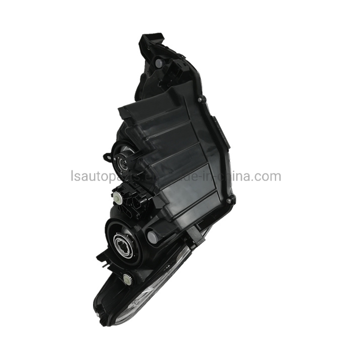 Фара головного света Toyota Corolla Fielder/Axio 2016-2019