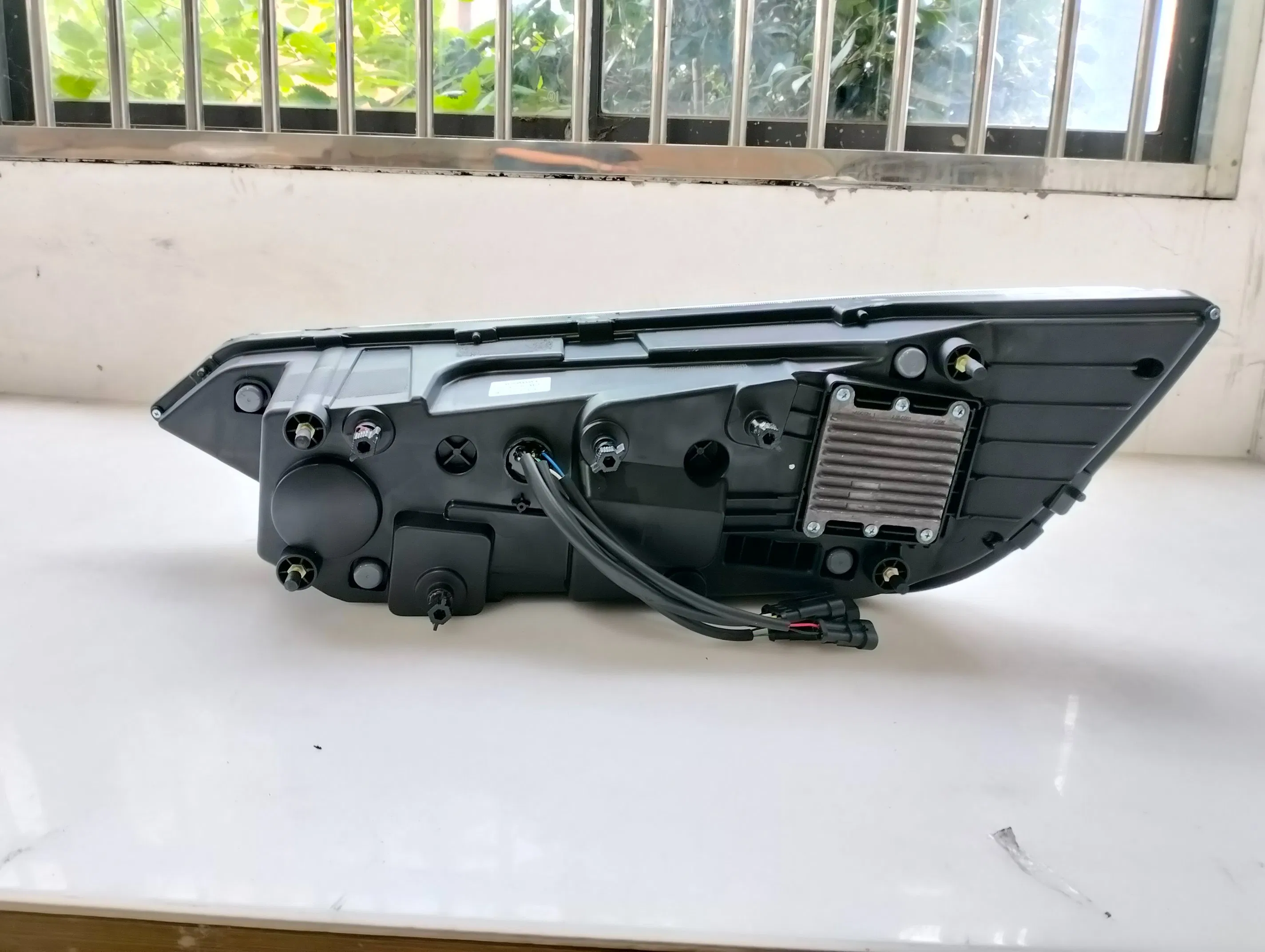 Indonesia Factory Tentrem Bus Parts Head Lamp Rear Fog Light Lock Mirror