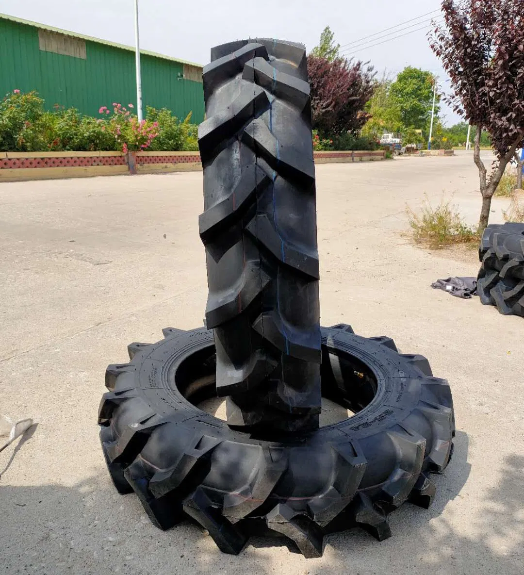 Super Deep Pattern R2 Agricultural Tires 12.4-24 12.4X24 13.6-26 13.6X26 for Kubota Tractor Japanese Pattern Thailand Pattern