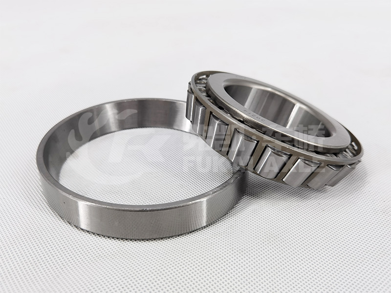 Роликовый конический подшипник 30214 для Foton Auman