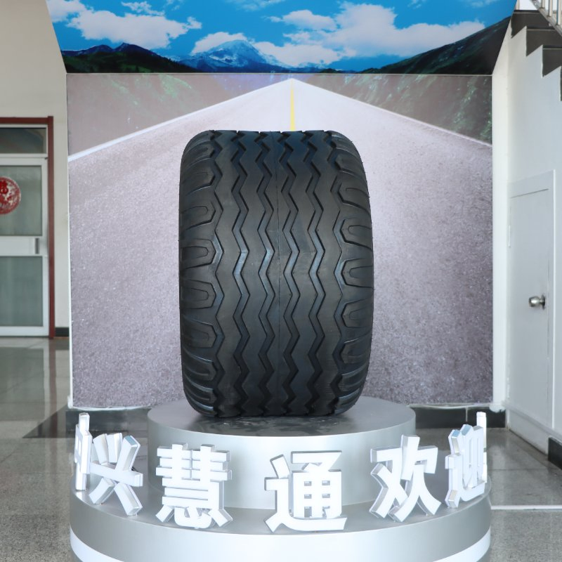 15.0/70-18imp Grain Truck Tire with Ht702 Pattern
