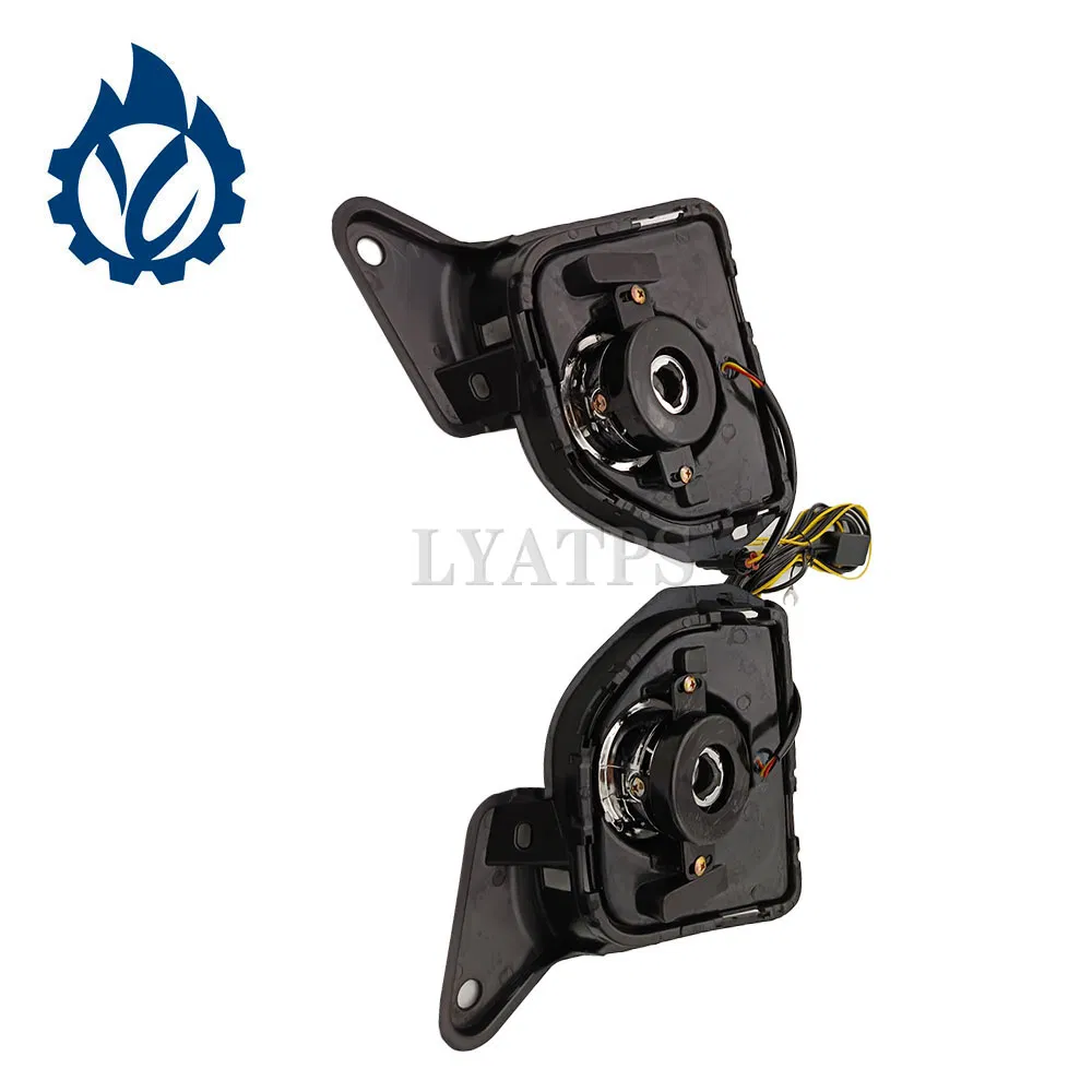 Противотуманная фара для Hiace 2014 (без стримера и LED)