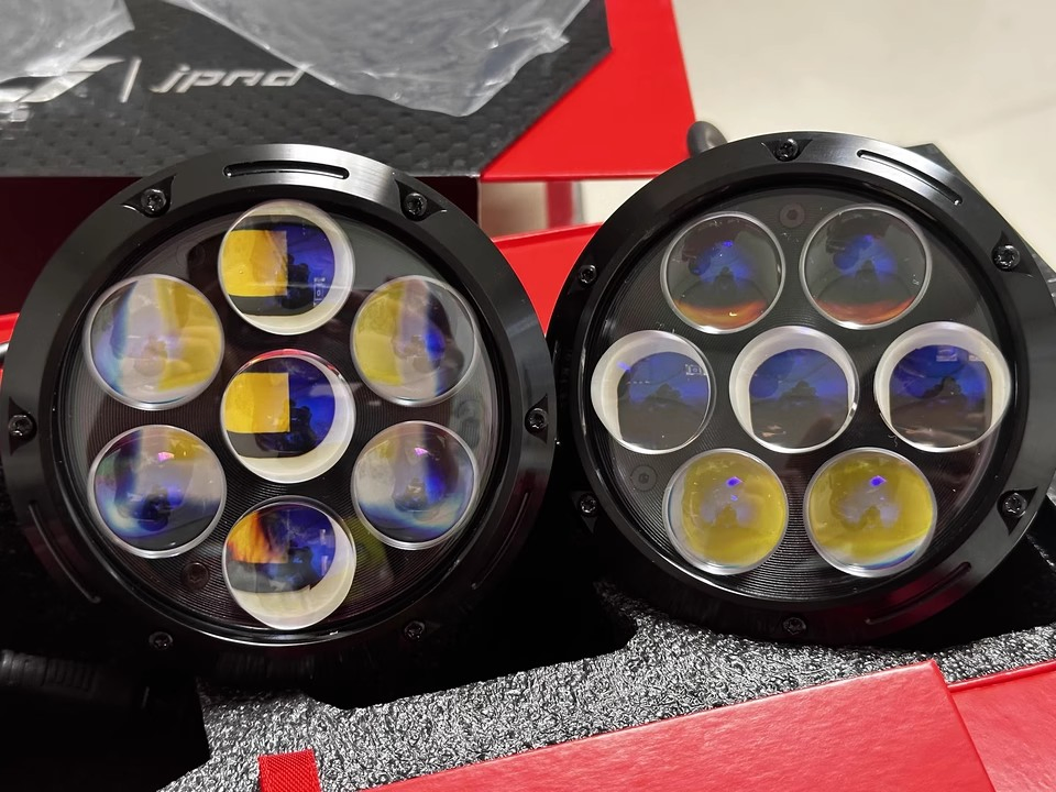 Водонепроницаемая LED фара 200Вт для авто и мотоцикла