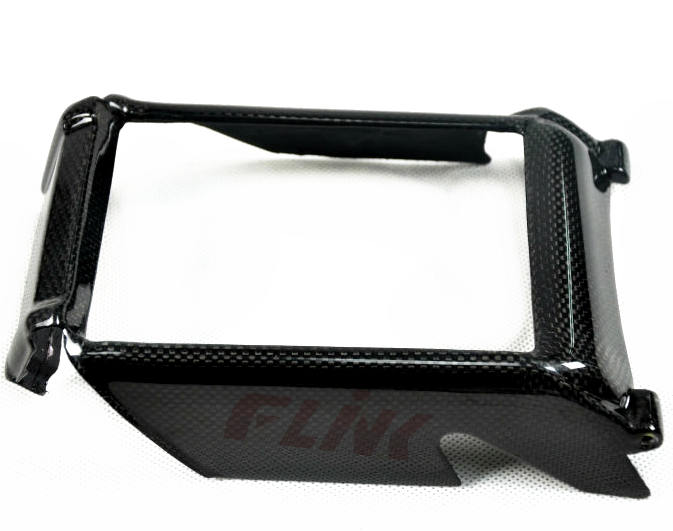 Защита фары Ducati Monster 696 из карбона