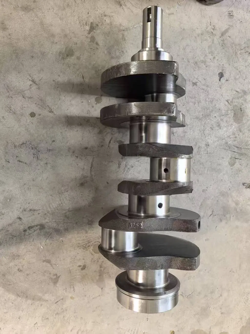 Hot Selling Auto Parts Crankshaft for Car with High Quality