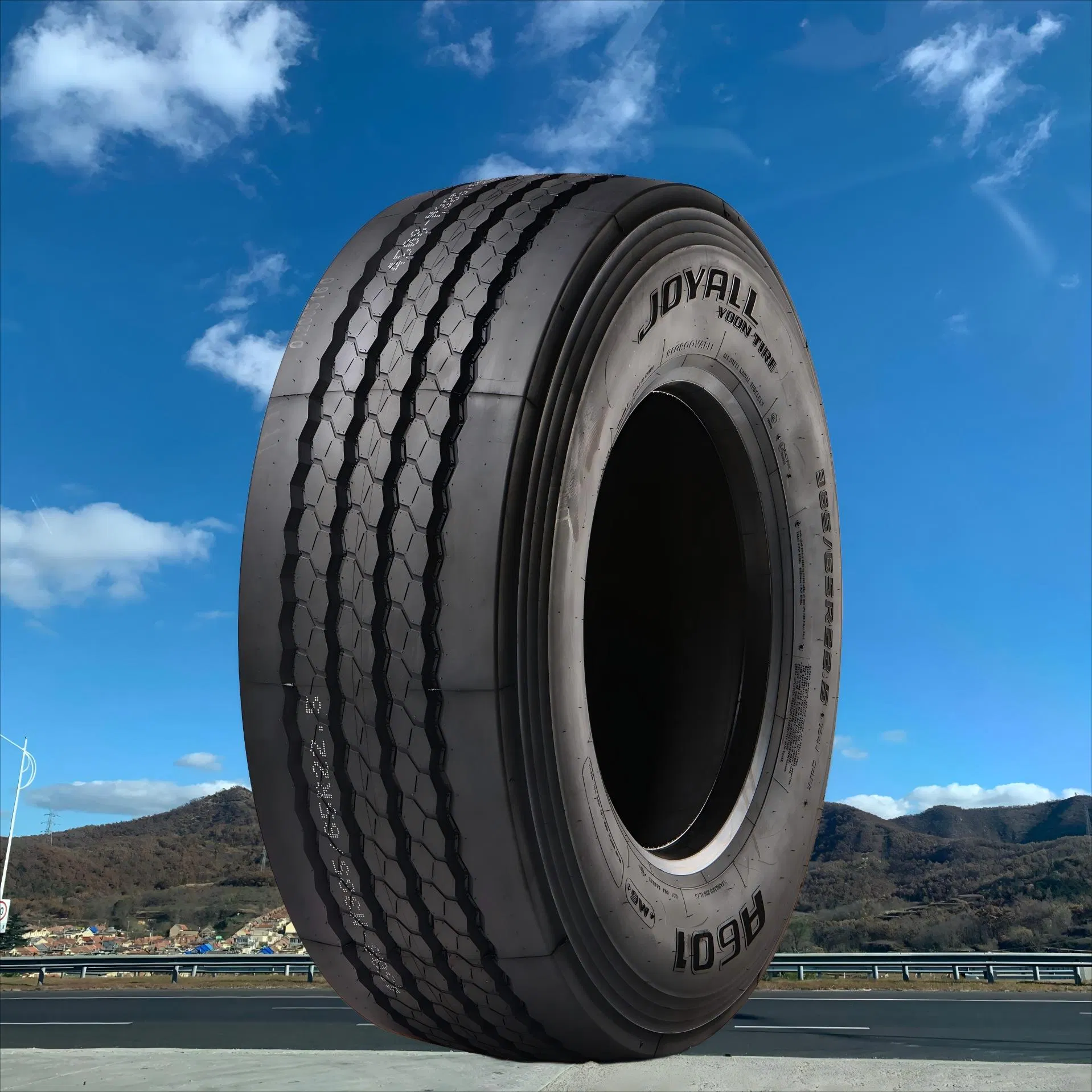 Premium 385/65R22.5 Joyall TBR Truck Tire for Regional Trailers