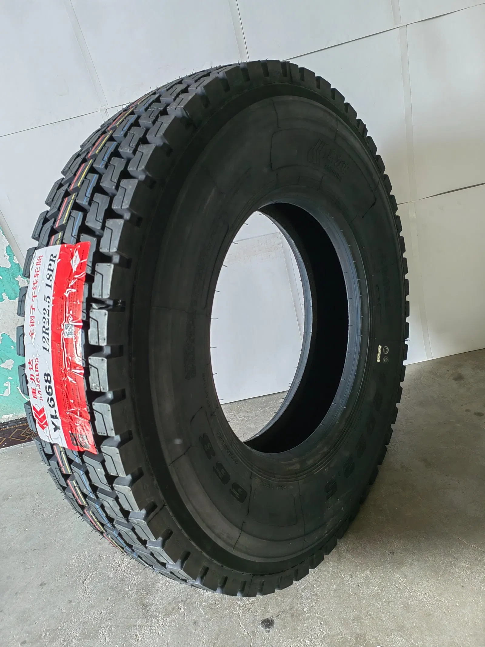 Top Tire Brands in China Discount Wholesale 12r22.5 Heavy Duty Radial Tubeless TBR Truck and Bus Tyre
