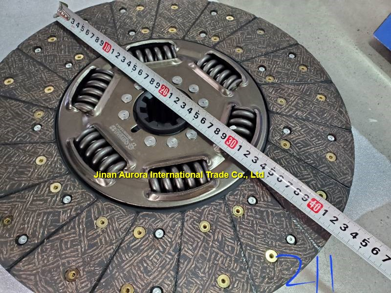 Dz9114160032 Clutch Disc – Durable Transmission Part for Heavy Trucks