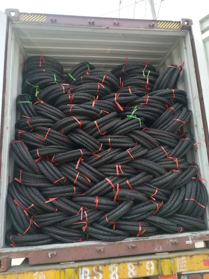 Шина для электровелосипеда 18x2.125