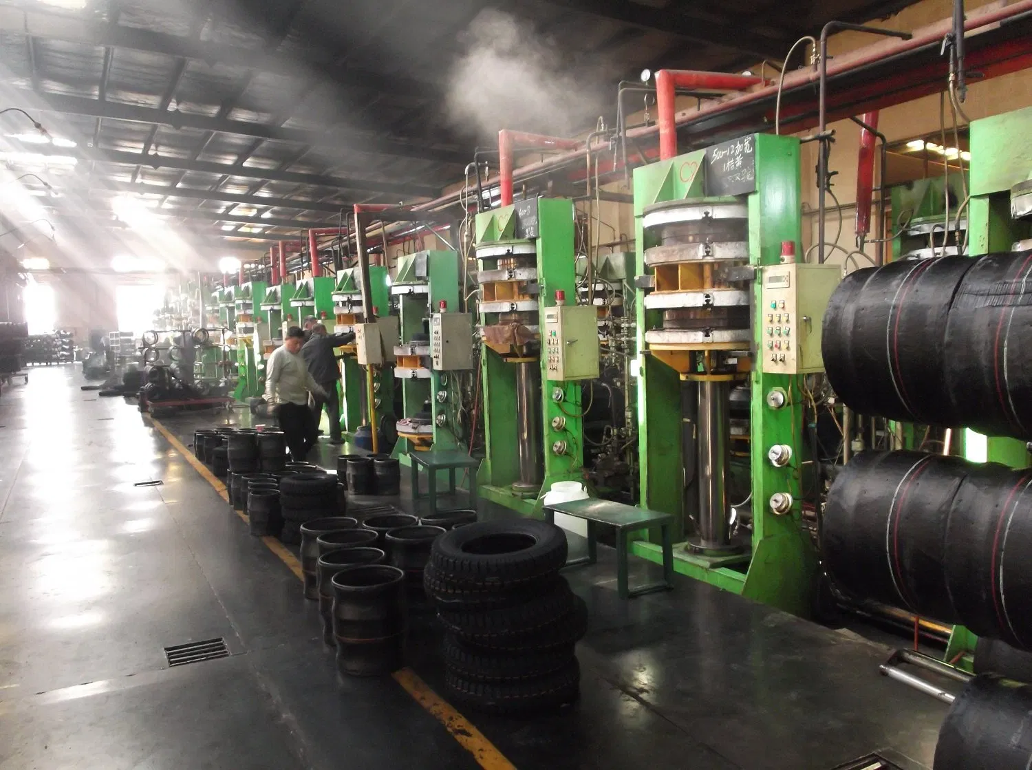 High Qualtiy Bajaj Tricycle Tire with 400-8-8pr St611