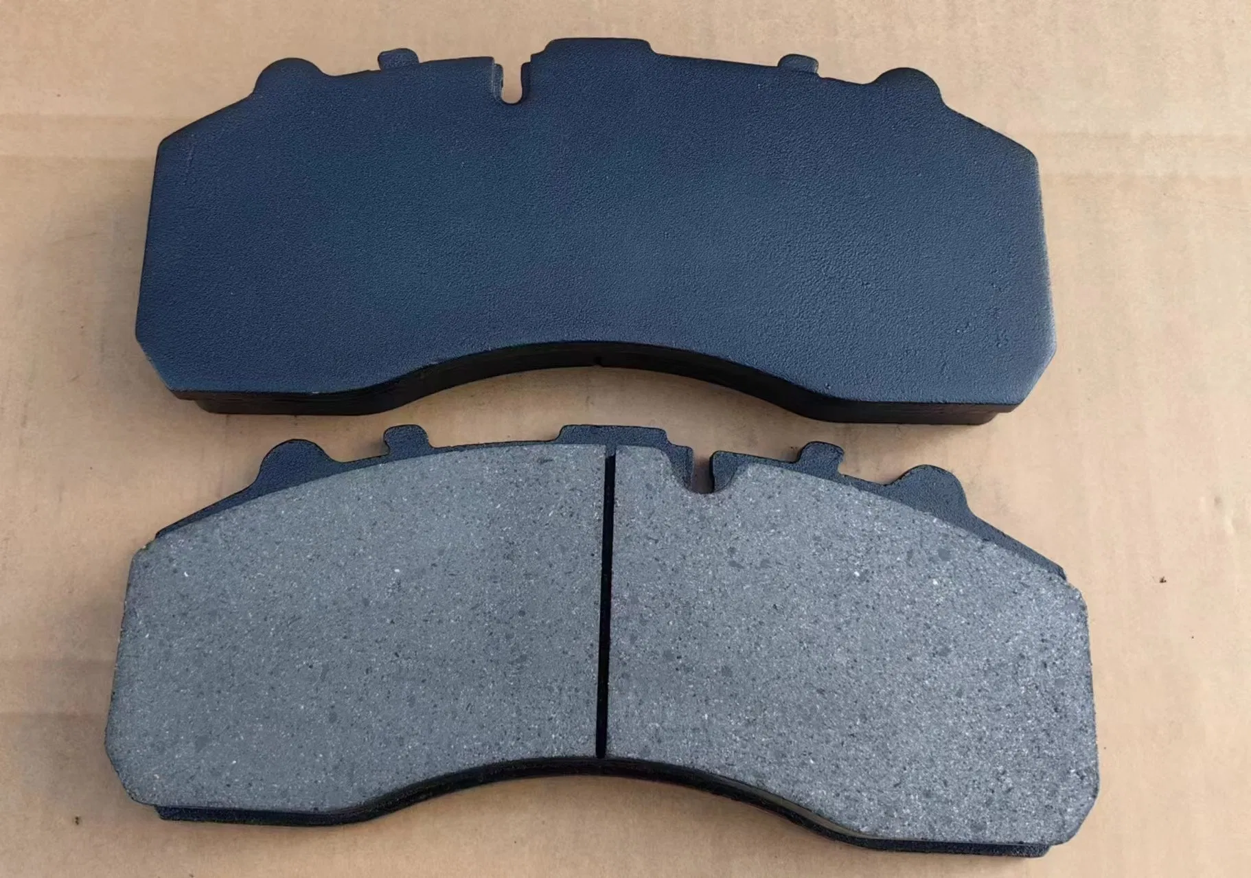 Factory Semi Metal Front Disc Brake Pad Good Quality No Noise for Mercedes Benz Truck 29087