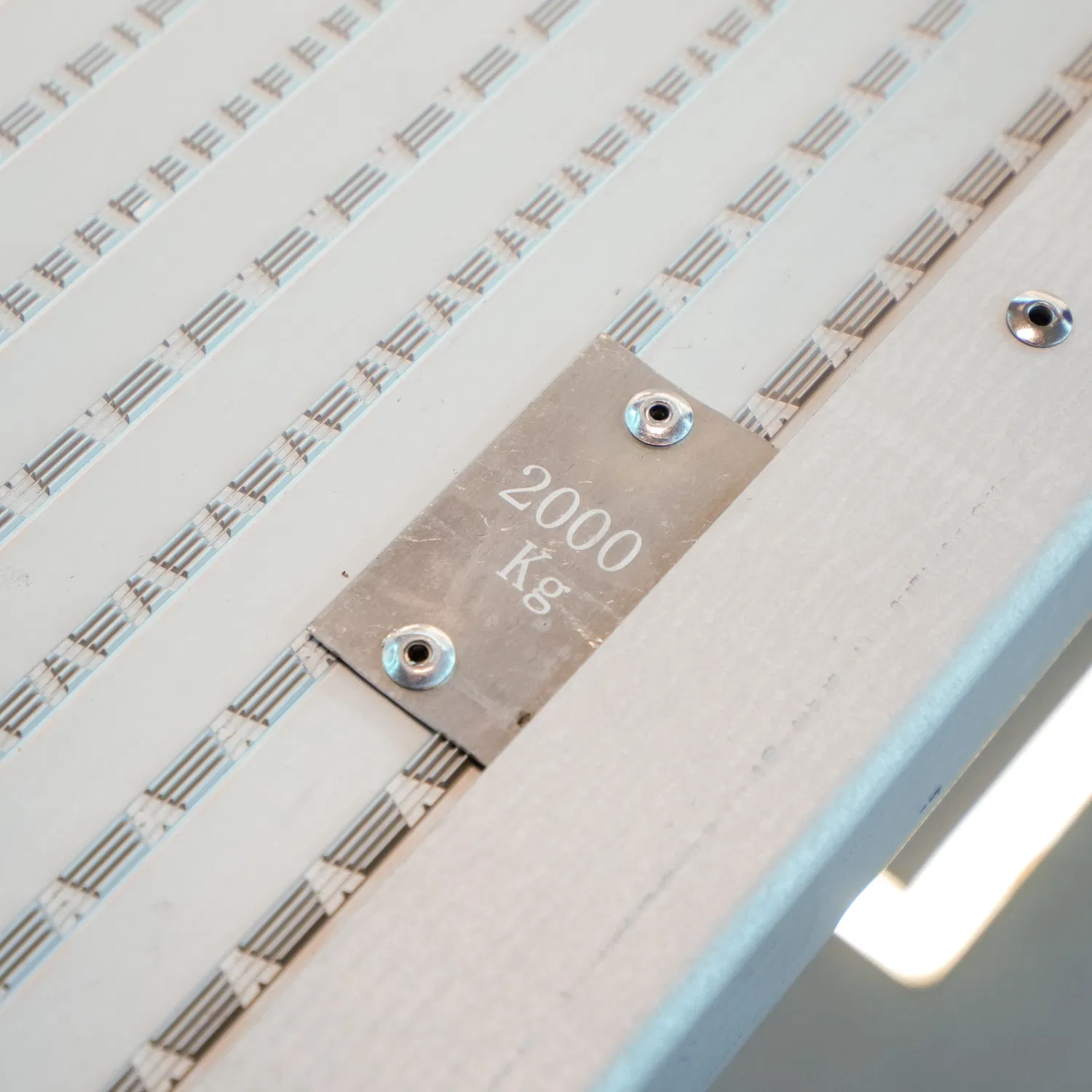 Tail Lift Cantilever Platform 1500kg for Sale Manufacturer Aluminum Material