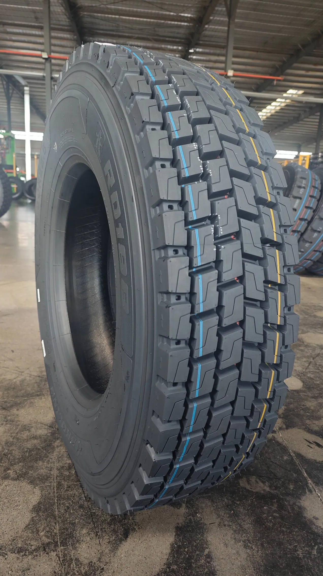 Durable 295/80r22.5 Rd198 All-Weather Truck Tyre for Long Hauls China Tyre Factory All Steel Radial TBR Tubeless Tire Wholesale Truck Tyre with Cheap Price.