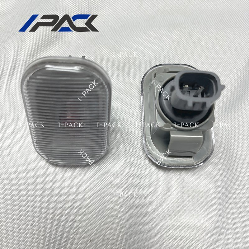 Поворотник боковой для Toyota Yaris 2014