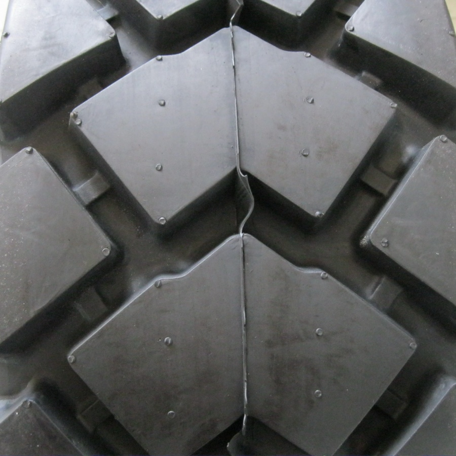 11L-16/14pr Backhoe Tire for Construction and Industrial Use with Certification