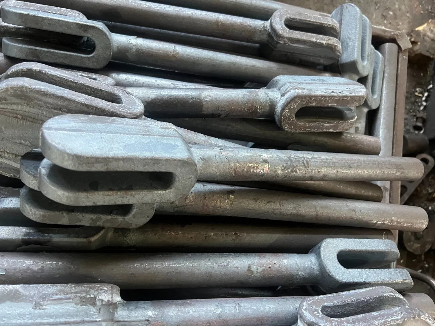 Precision Forged Connecting Rods for Automotive Applications