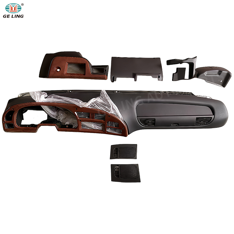 Truck Body Parts Accessory LHD Rhd Dashboard for Isuzu 700p 600p Npr Nqr Elf Mitsubishi Canter Fuso Hino 300 500