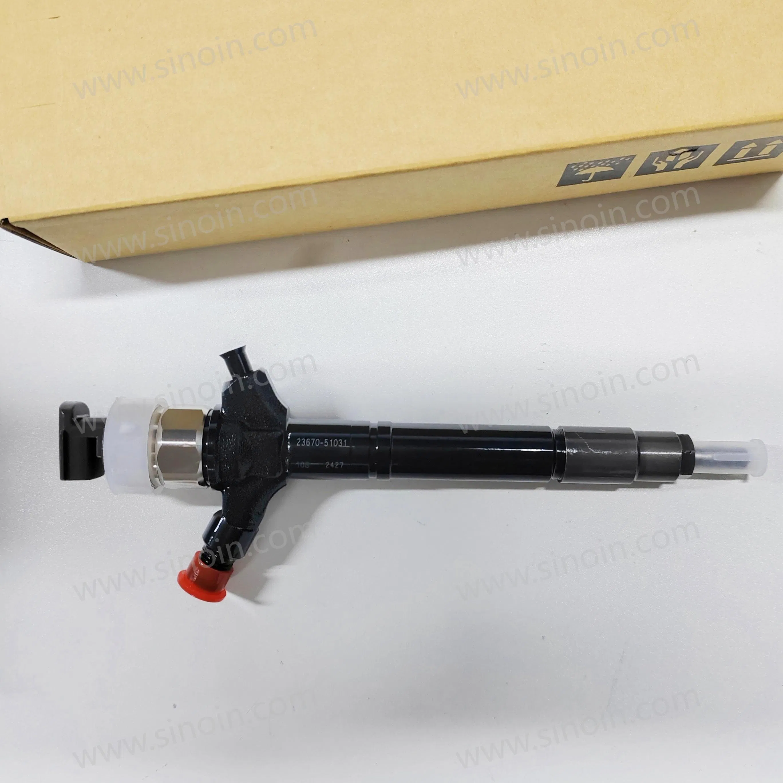 Топливная форсунка дизельная 23670-51031 для Toyota 1VD-FTV
