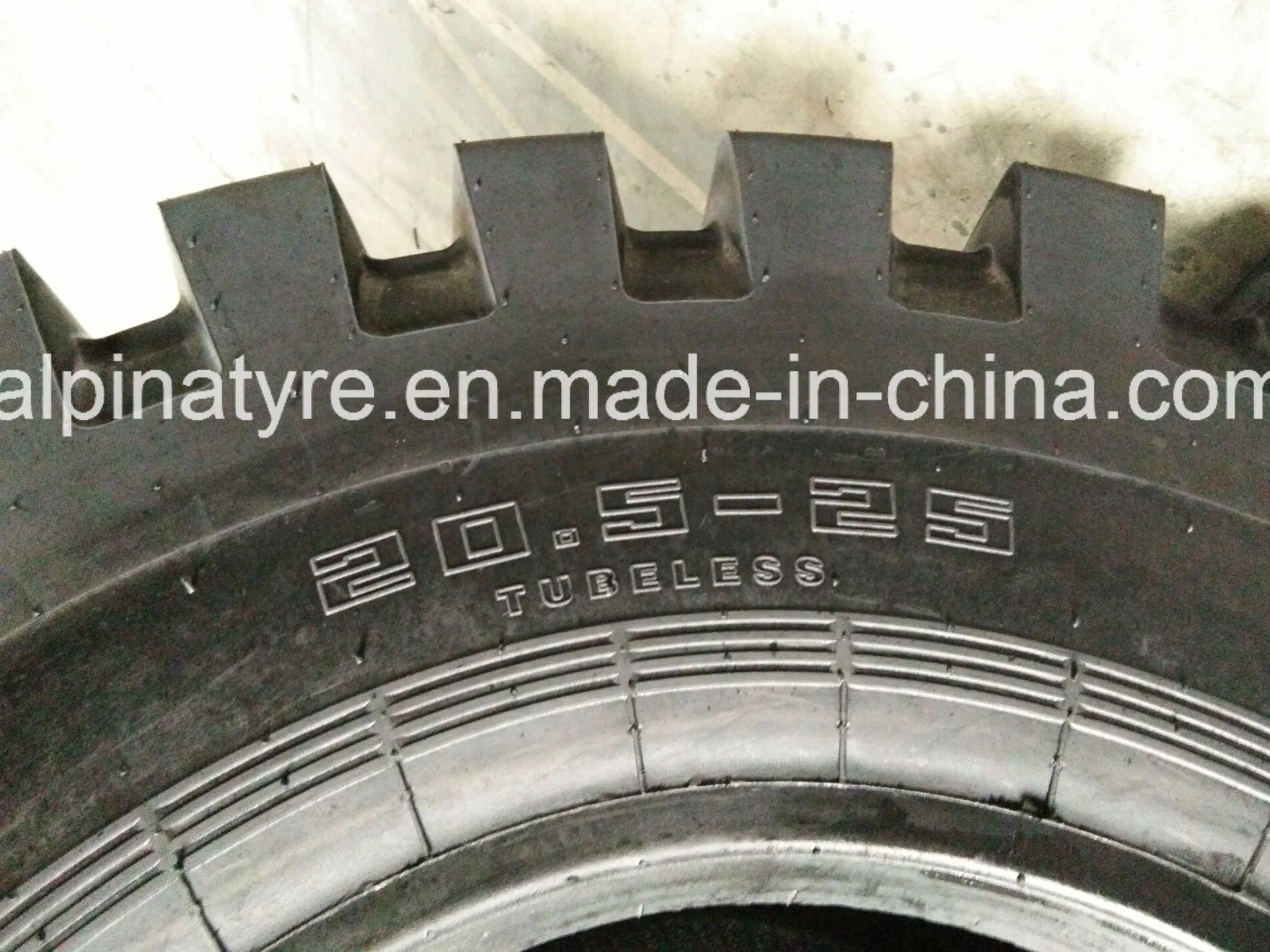 L5 OTR with off Road Mine Pattern 20.5-25, 23.5-25, 26.5-25