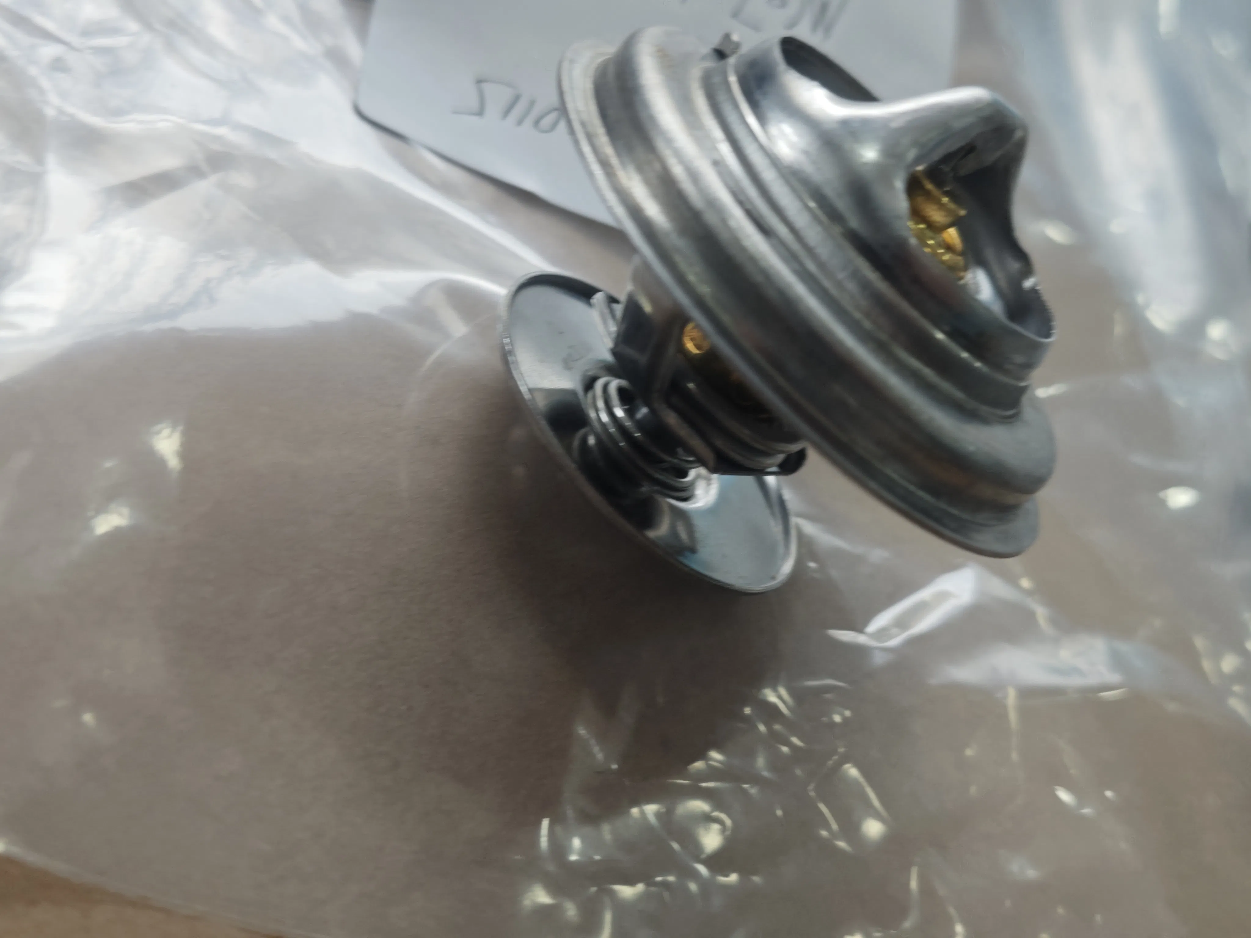 Термостат охлаждения двигателя Sinotruk 80301018